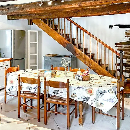 3 Bedroom Amazing In Jouqueviel