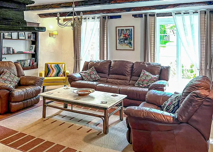 3 Bedroom Amazing In بيت للعطل *