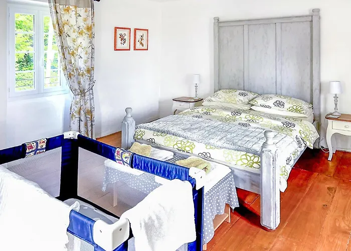 بيت للعطل 3 Bedroom Amazing In Jouqueviel