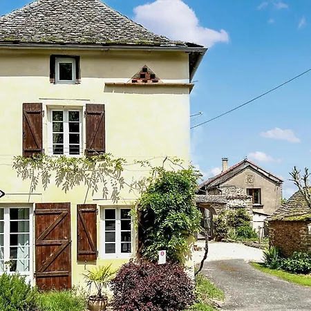 3 Bedroom Amazing Home In Jouqueviel