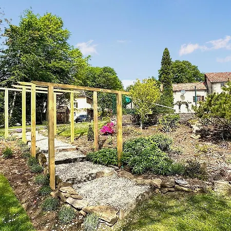 3 Bedroom Amazing Home In Jouqueviel *