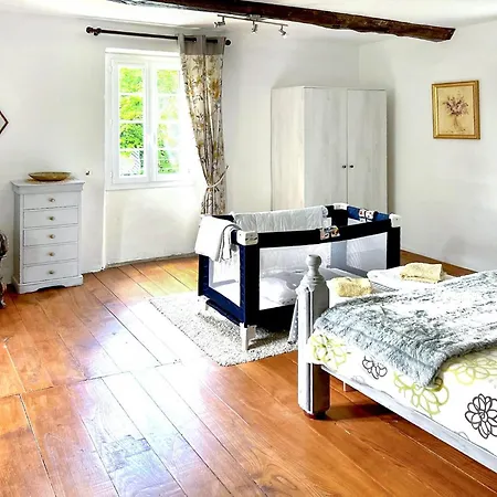 3 Bedroom Amazing Home In Jouqueviel
