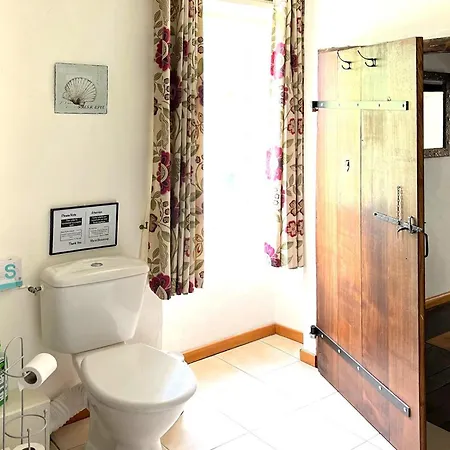 3 Bedroom Amazing Home In Jouqueviel